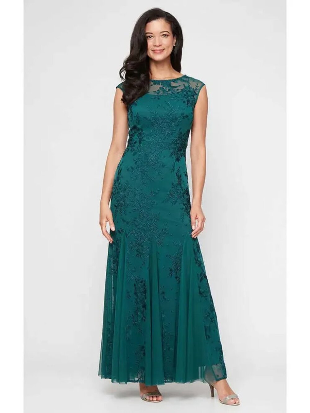 Alex Evenings Kelsey Embroidered Godet Detail Gown NWT